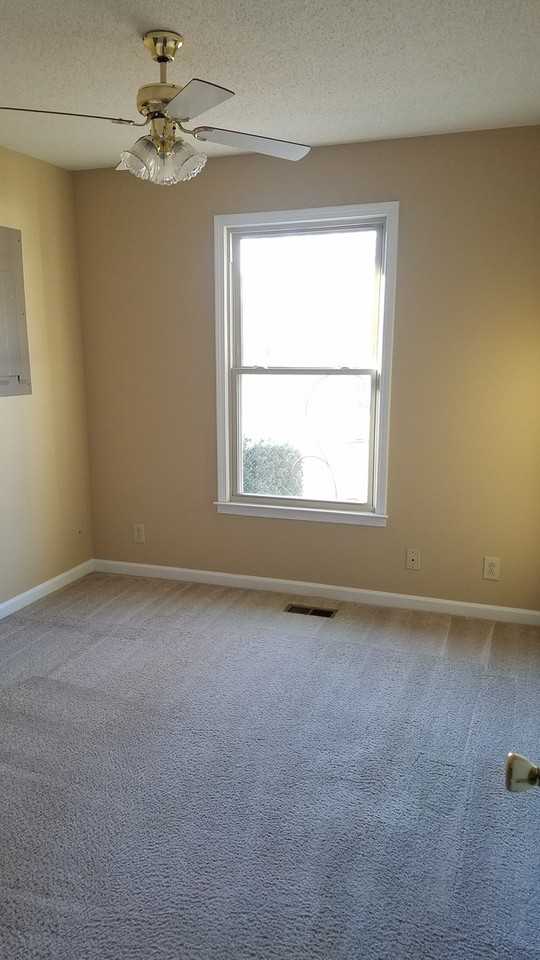 357 Erie Dr - Photo 7 of 13