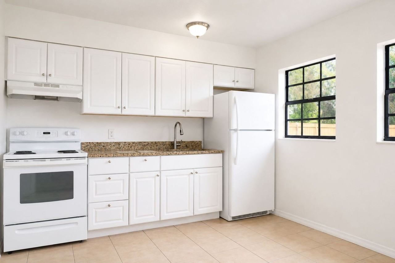 6013 Francis Dr - Photo 4 of 15