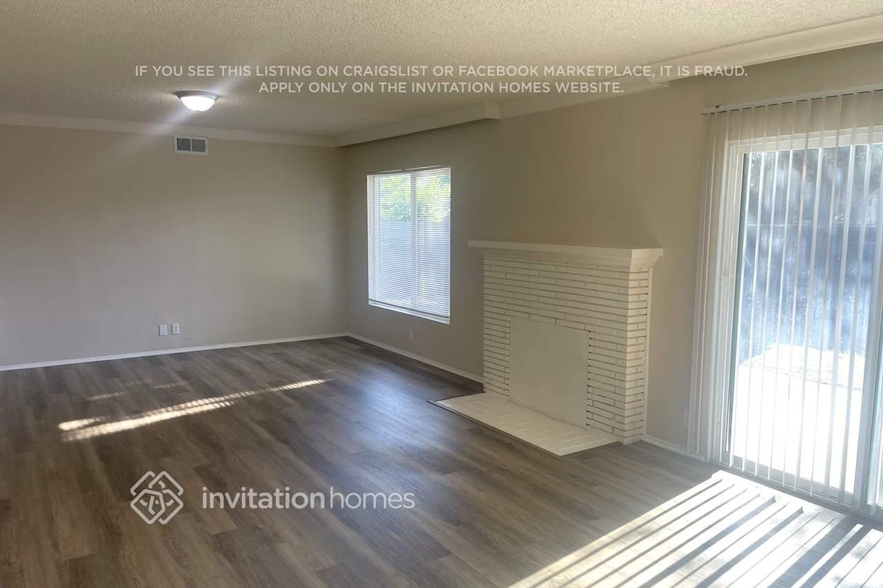 615 N Sycamore Ave - Photo 3 of 15