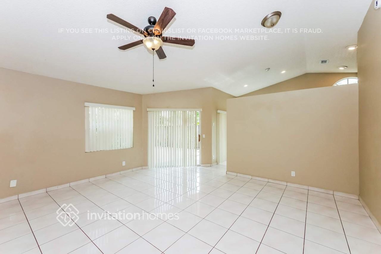 1531 Garden Rd - Photo 3 of 17