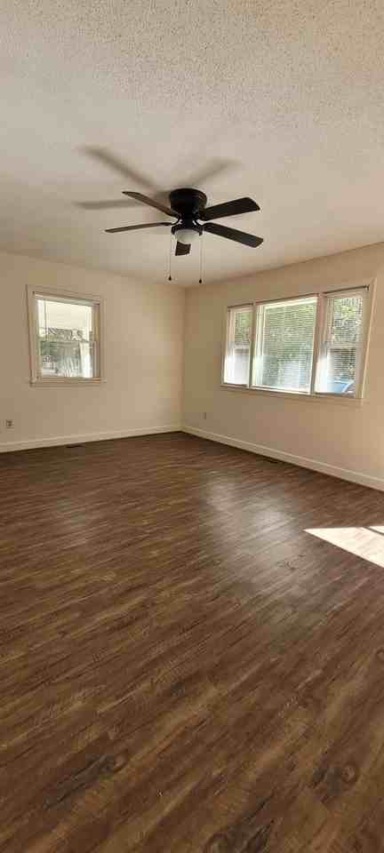 310 Pattswood Rd - Photo 3 of 15