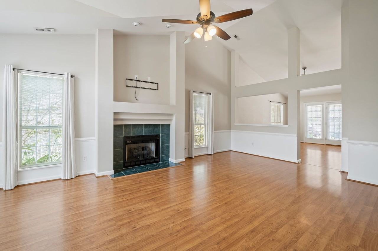 12207 Bright Angel Ct - Photo 4 of 35