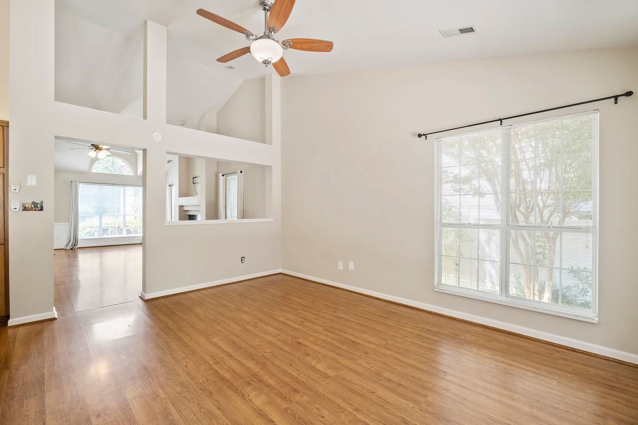 12207 Bright Angel Ct - Photo 5 of 35