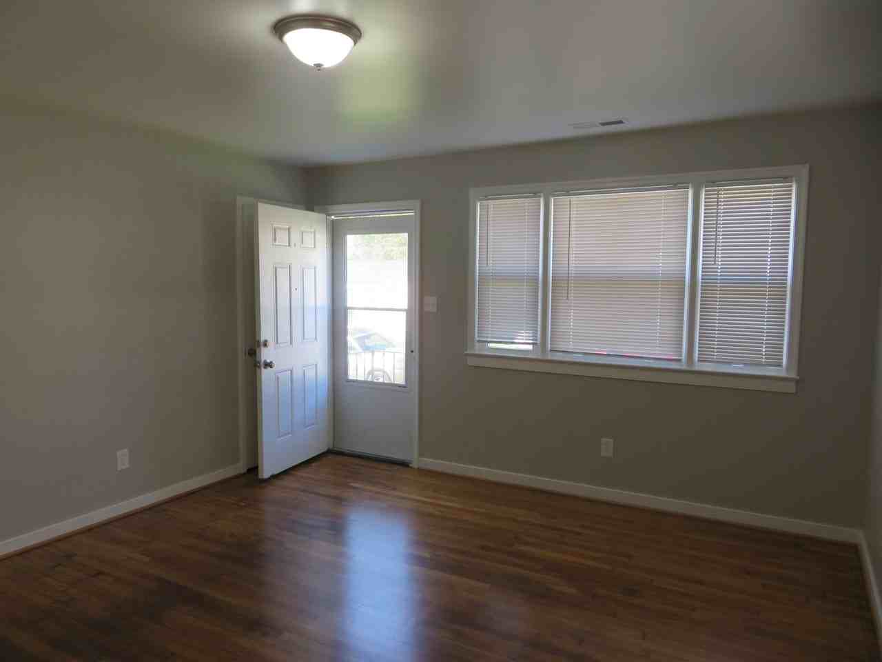 327 S 13th Ave - Photo 4 of 19