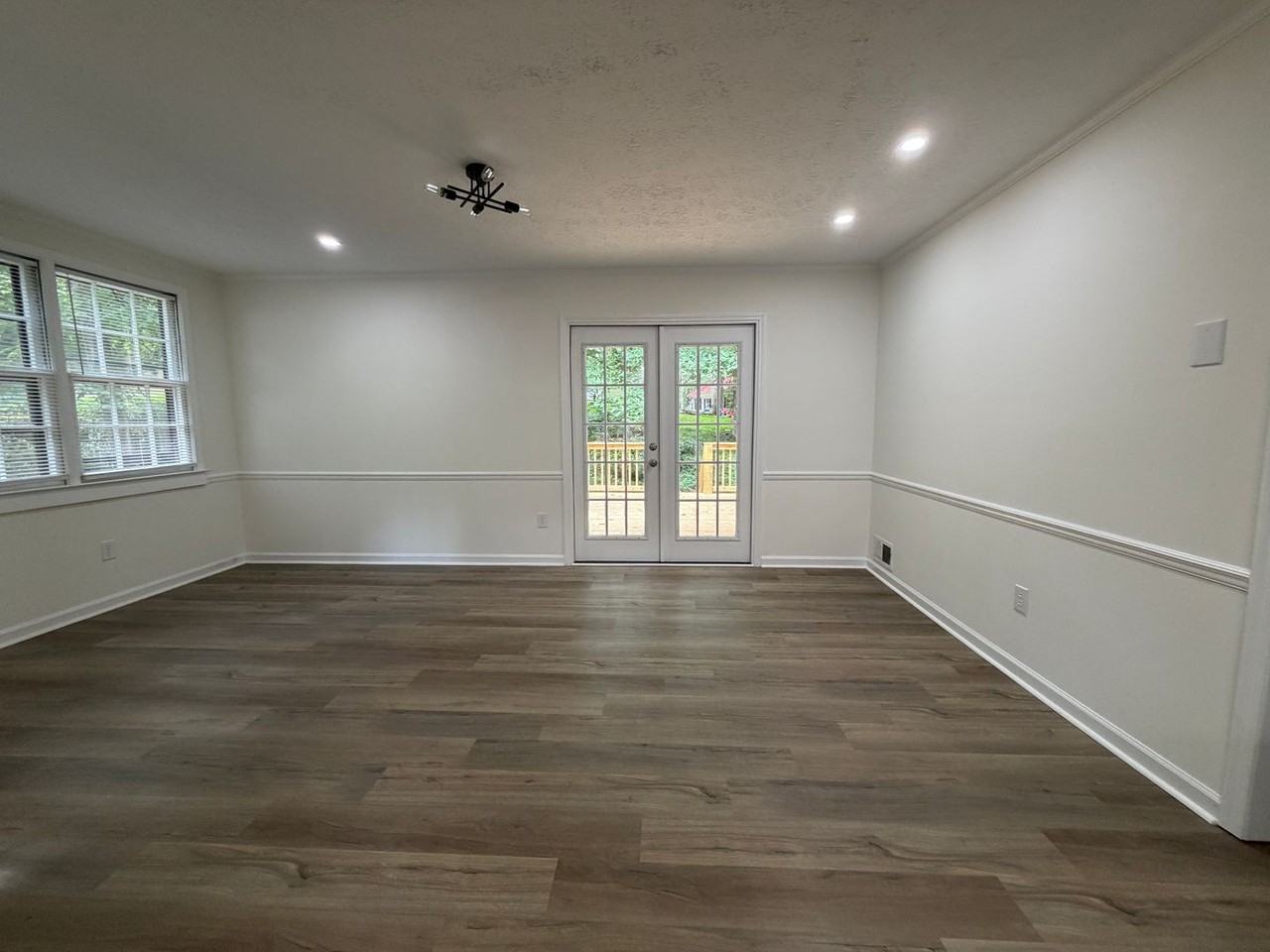 107 Austin Ct - Photo 3 of 15