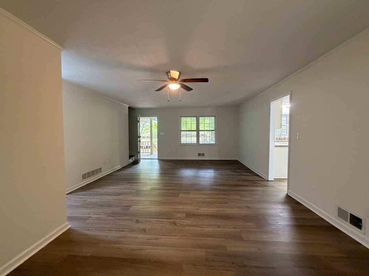 107 Austin Ct - Photo 4 of 15