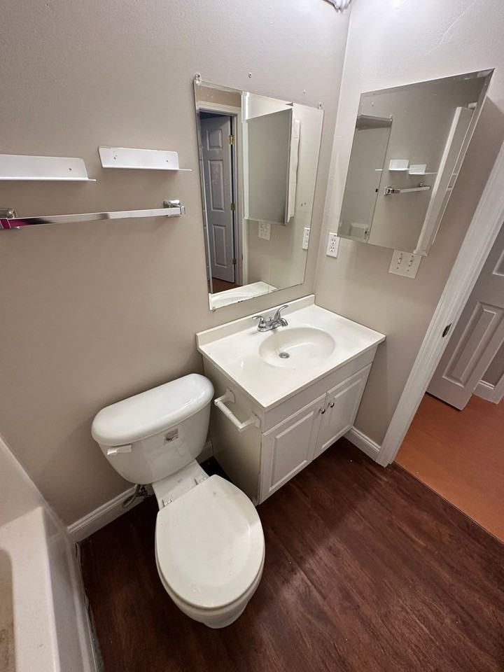 11 Gotham Dr - Photo 7 of 11