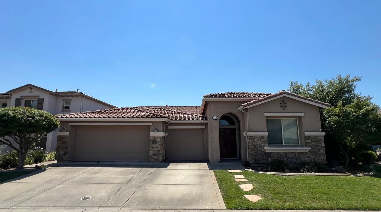 1256 Jorgenson Dr - Photo 2 of 27