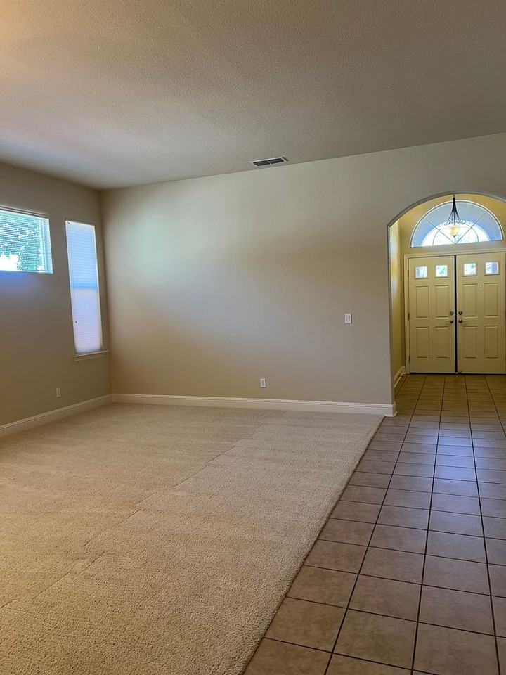1256 Jorgenson Dr - Photo 3 of 27