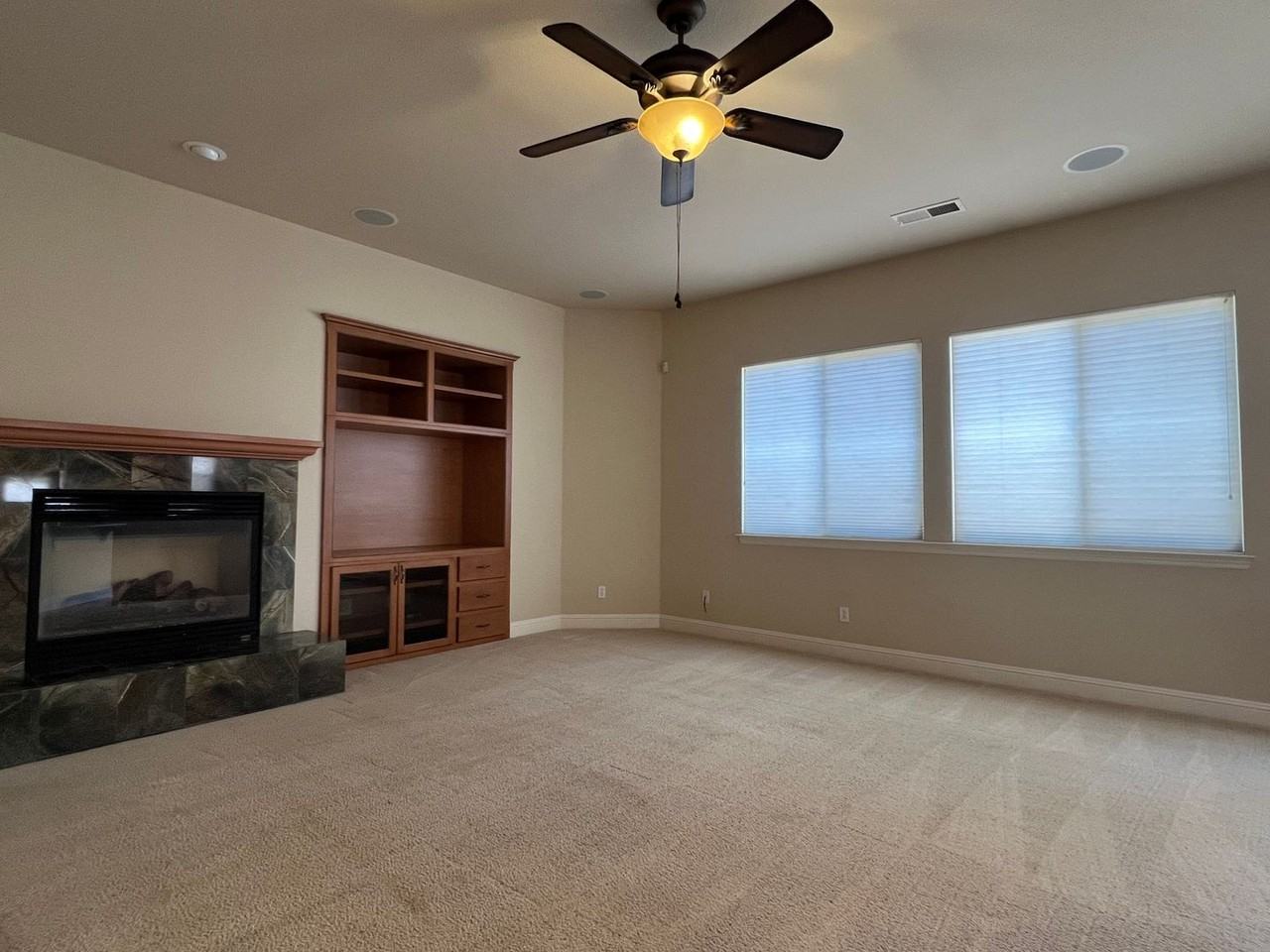 1256 Jorgenson Dr - Photo 5 of 27