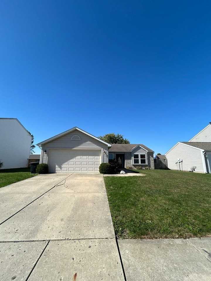4122 Calder Dr - Photo 2 of 16