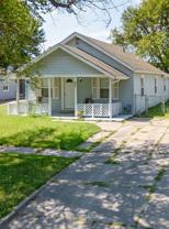 607 S Richmond Ave - Photo 1 of 1