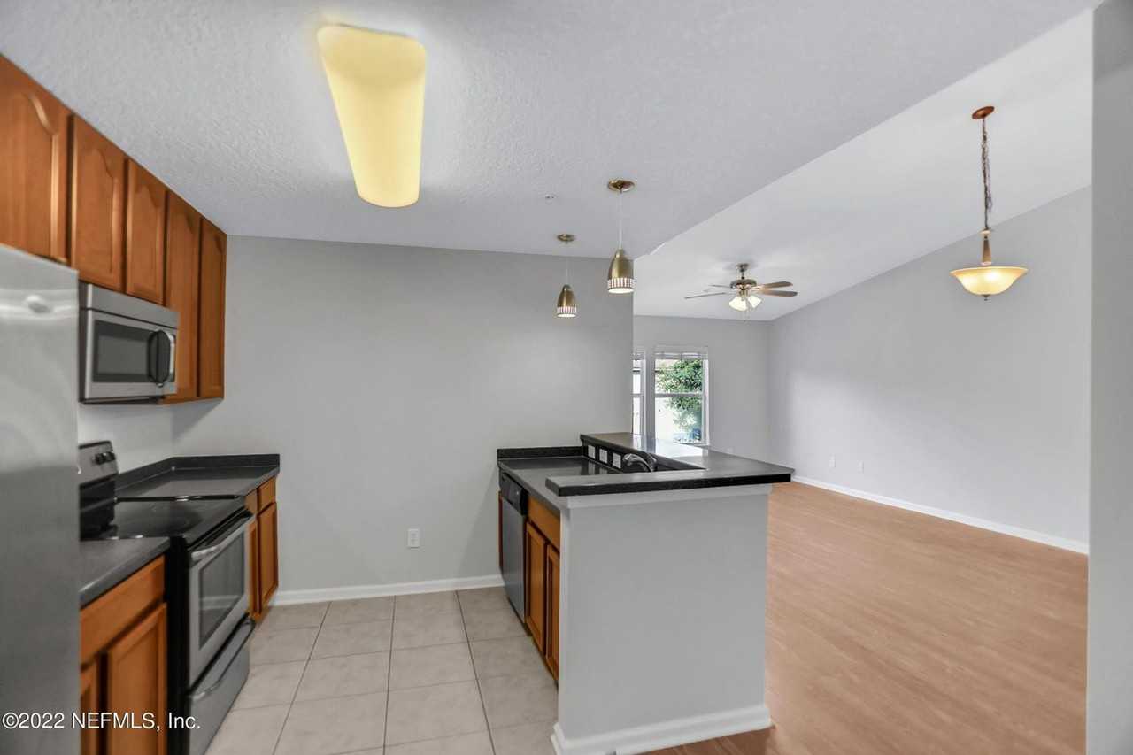 7051 Deer Lodge Cir #1 - Photo 5 of 22