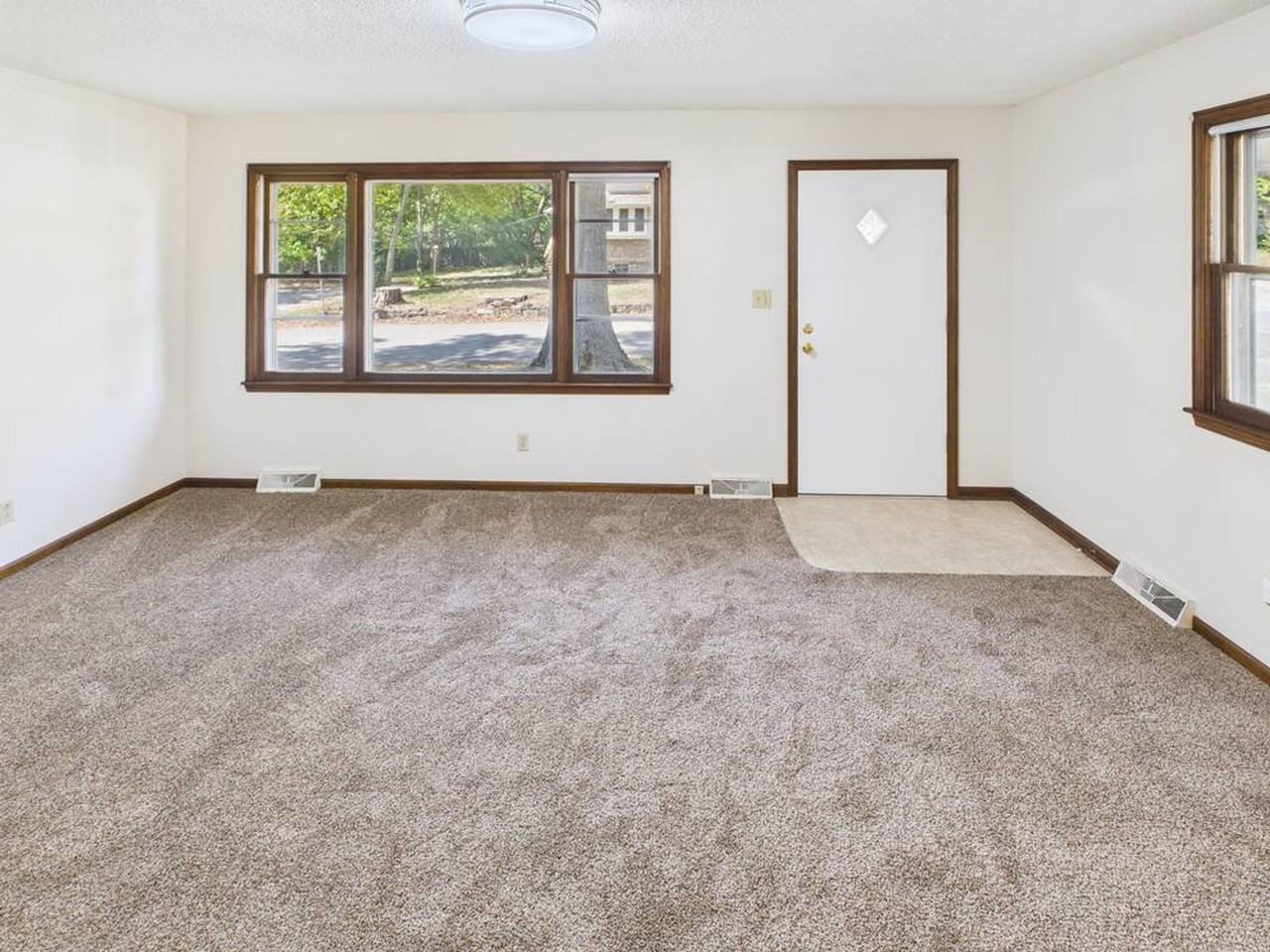 203 & 205 N Charles St - Photo 3 of 11