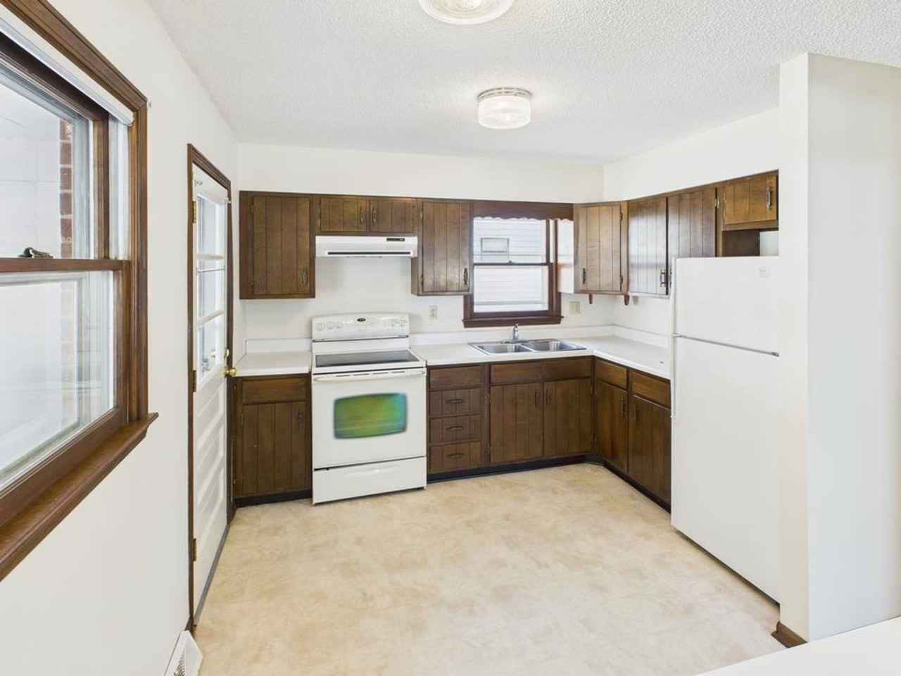 203 & 205 N Charles St - Photo 5 of 11
