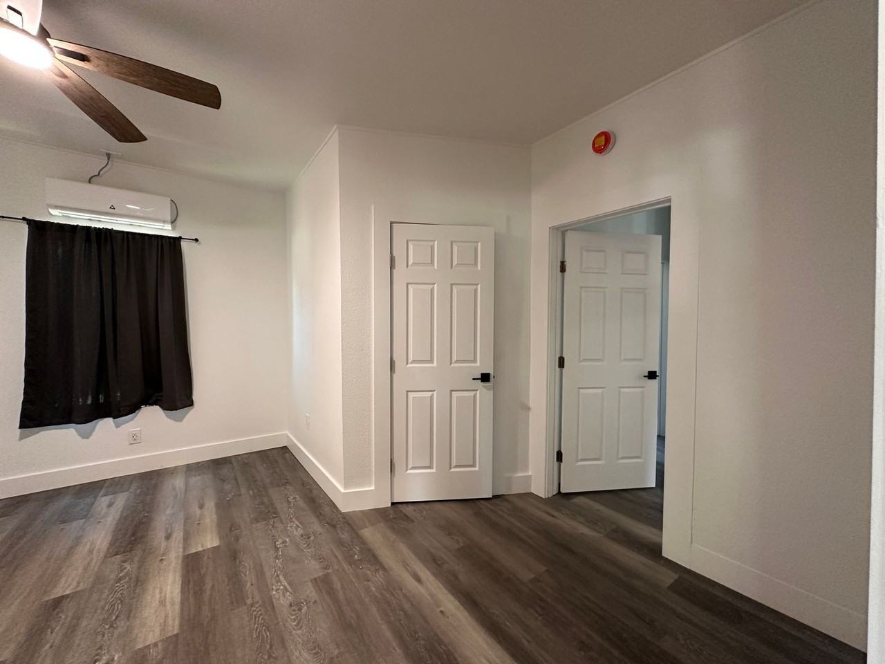 707 Avenue G - Photo 3 of 9