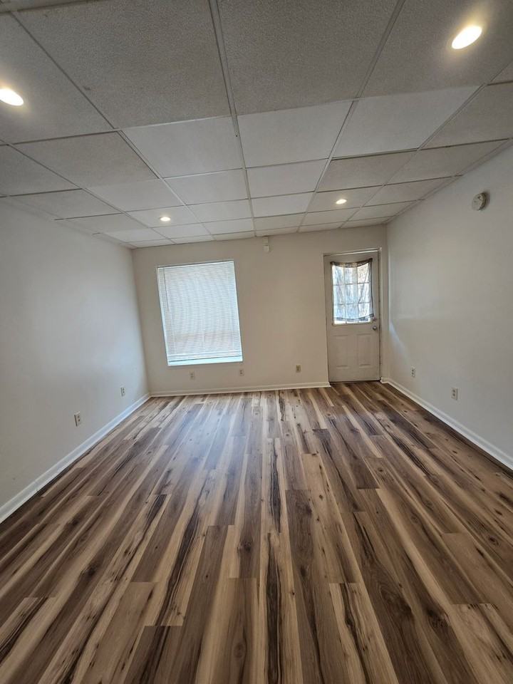635-639 Baldwin St Bridgeville PA 15017 - Photo 2 of 28