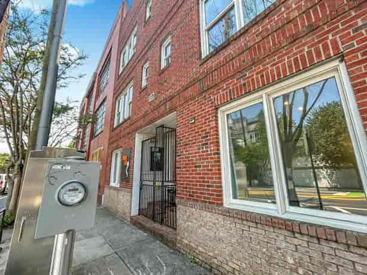 322 Peters St Sw #2 - Photo 2 of 32