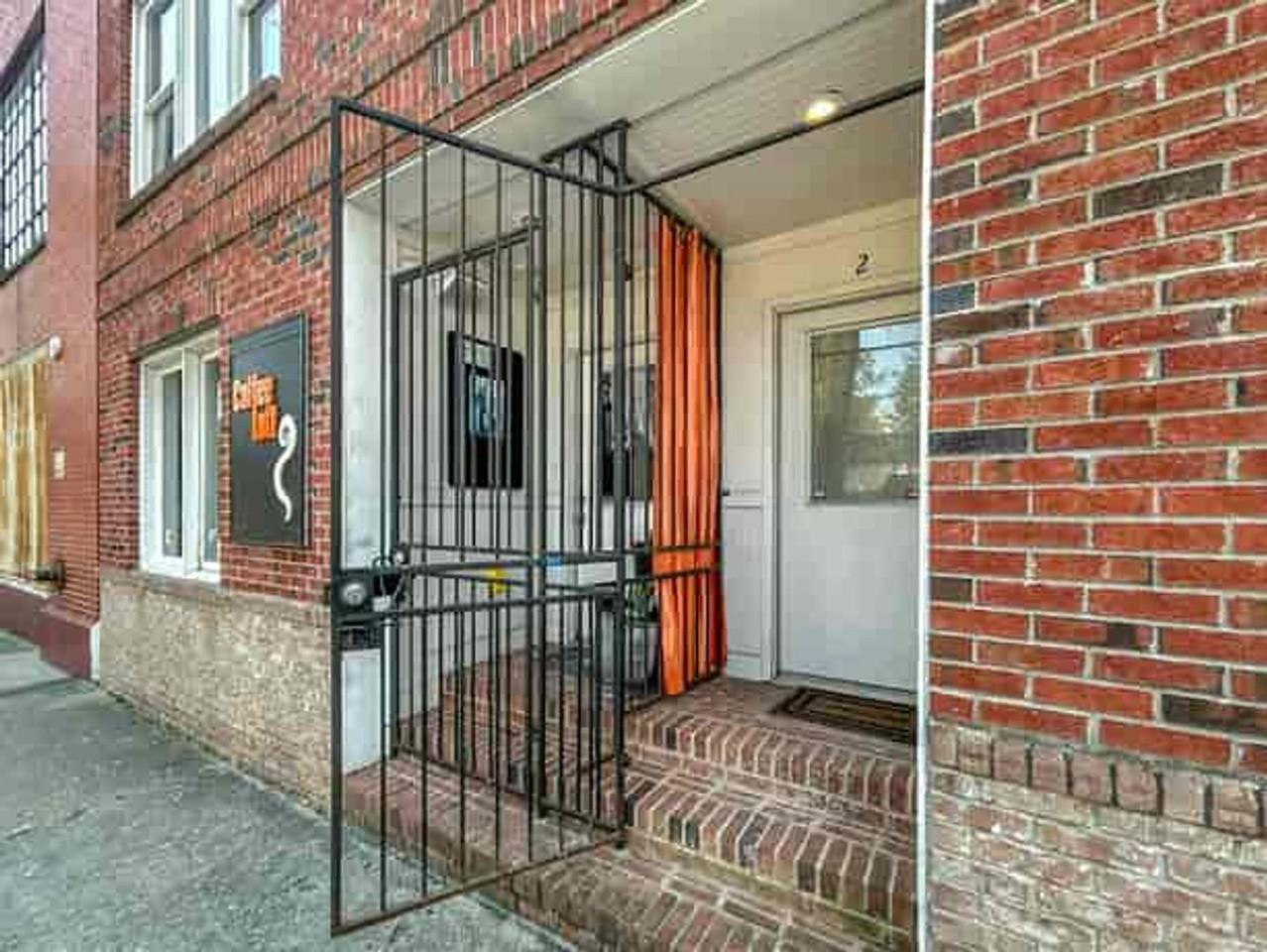 322 Peters St Sw #2 - Photo 3 of 32