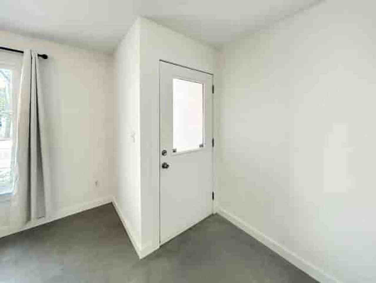 322 Peters St Sw #2 - Photo 4 of 32