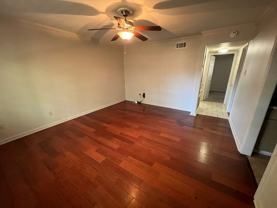 902 Park Ln - Photo 1 of 1