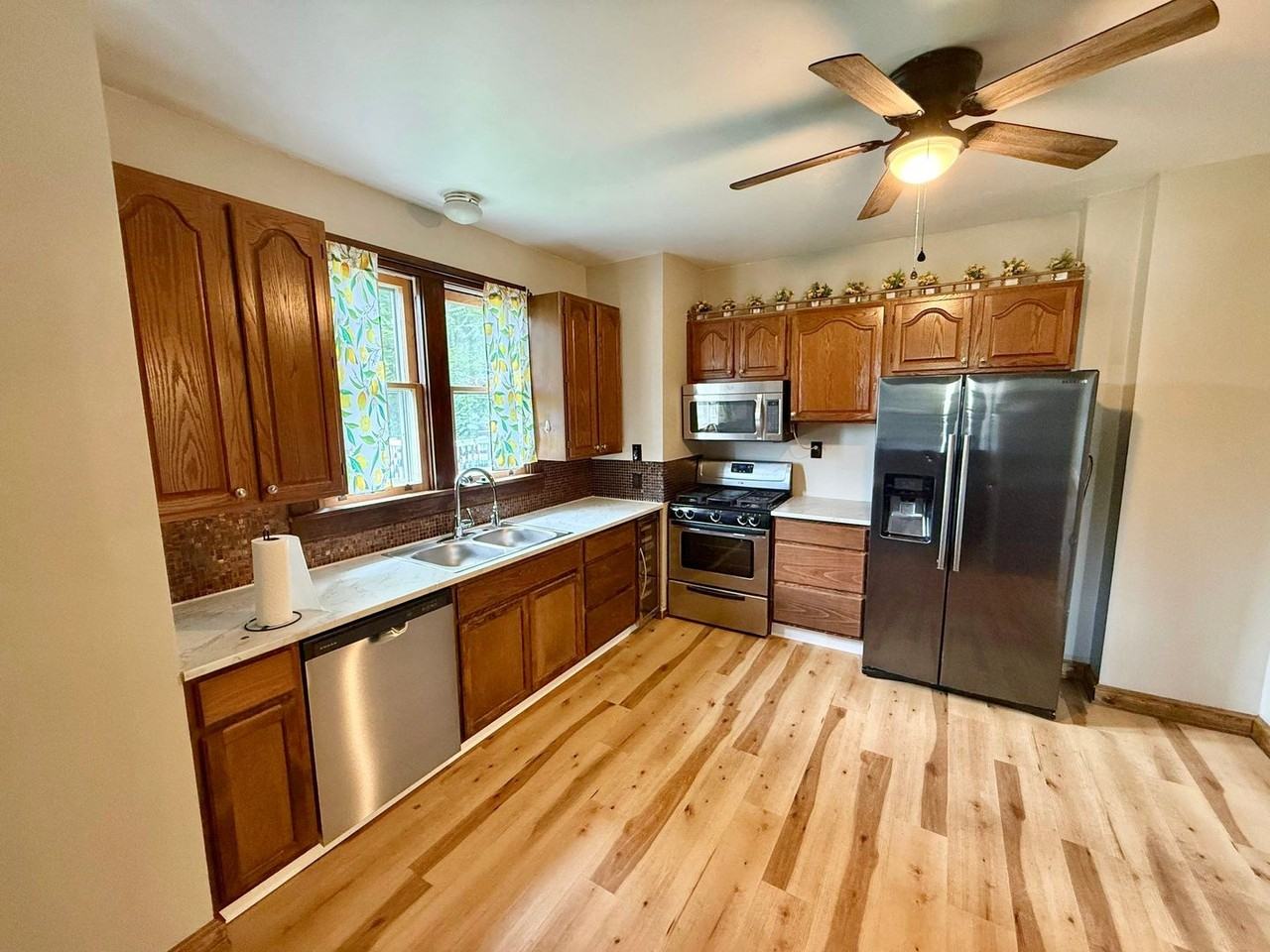 210 Obannon Ave - Photo 5 of 14