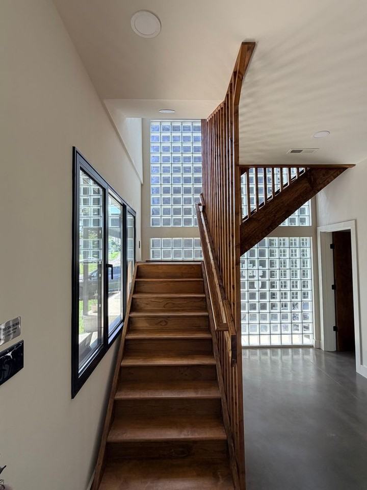 3535 Oswald St - Photo 6 of 15