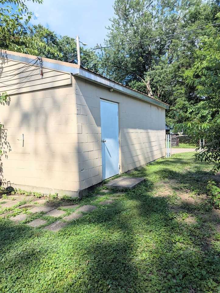 3775 Wheeler Ave - Photo 6 of 20