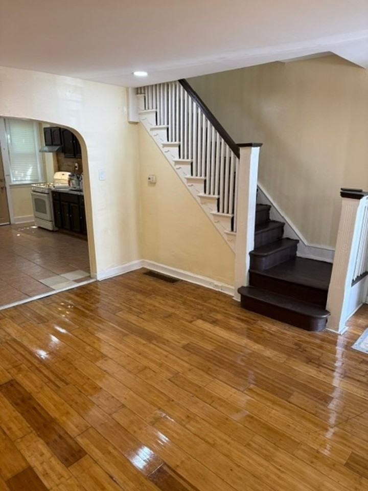 2536 S Millick St - Photo 3 of 12