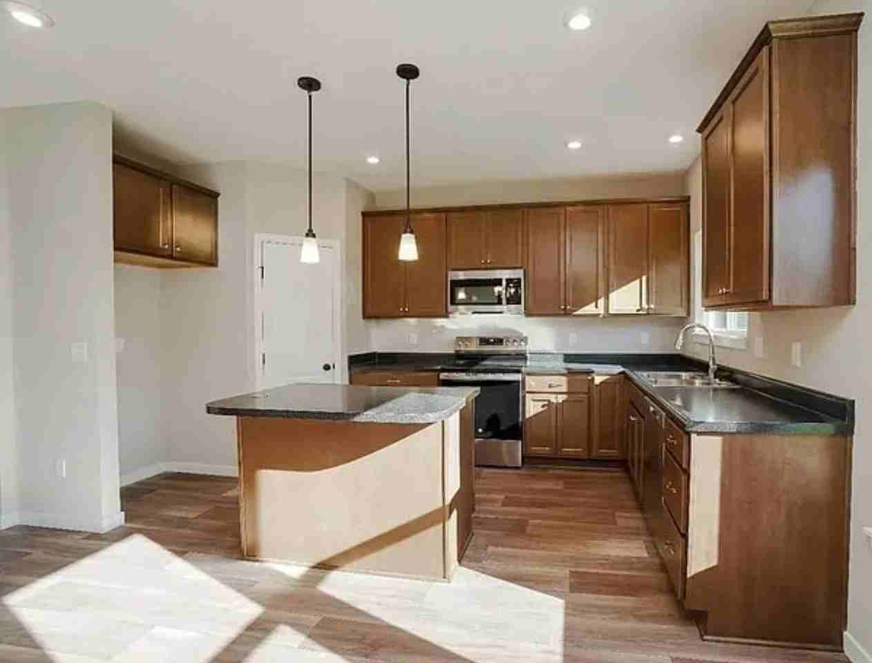 6136 Old Rosebud Dr - Photo 2 of 13