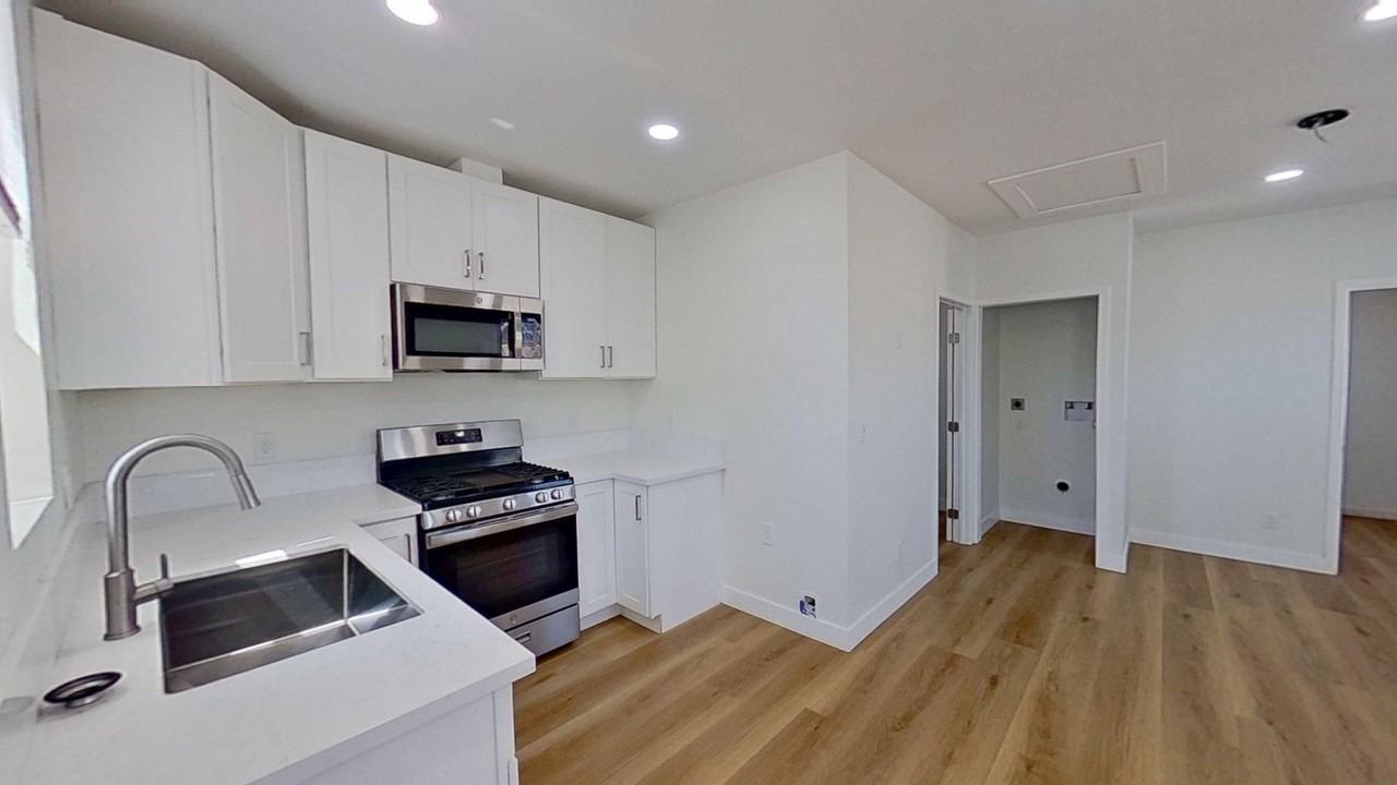 5924 Whitewood Ave - Photo 2 of 14