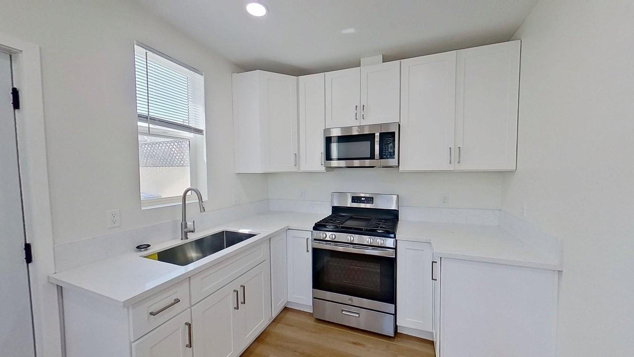 5924 Whitewood Ave - Photo 4 of 14