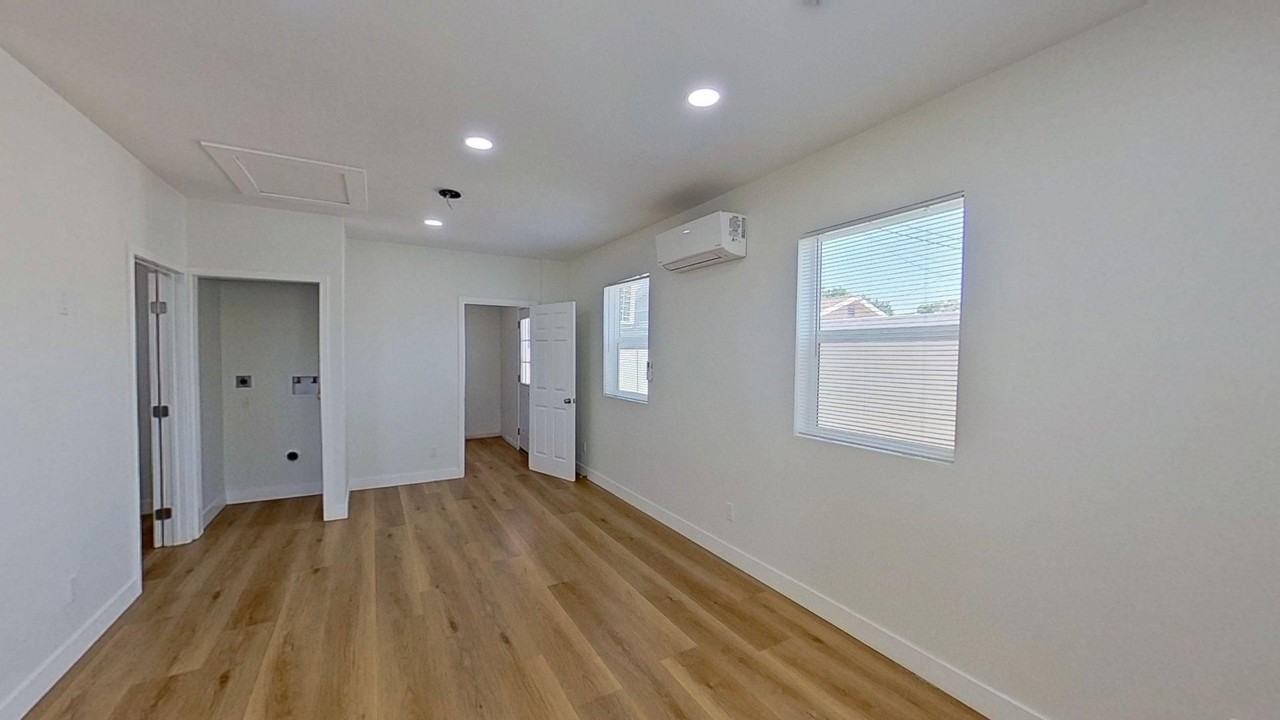 5924 Whitewood Ave - Photo 5 of 14
