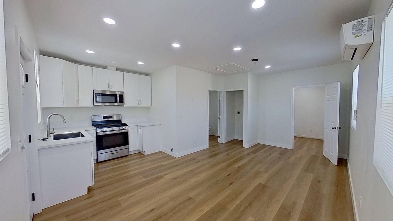 5924 Whitewood Ave - Photo 6 of 14