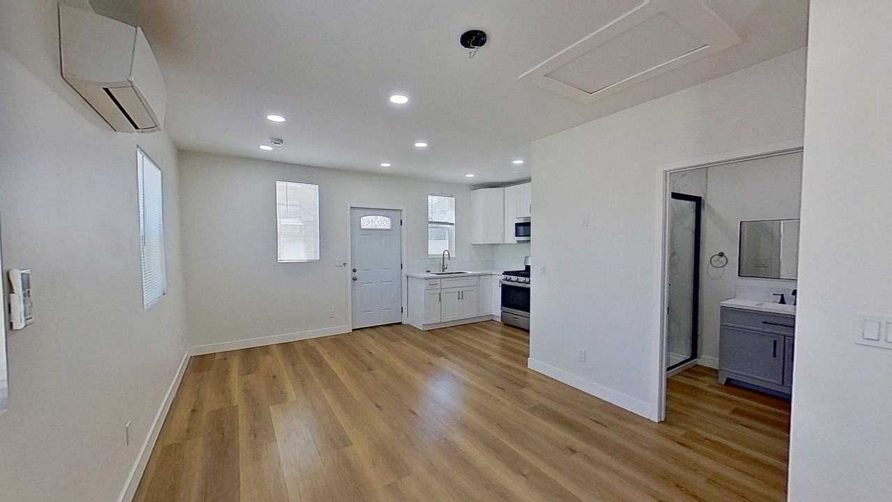 5924 Whitewood Ave - Photo 7 of 14