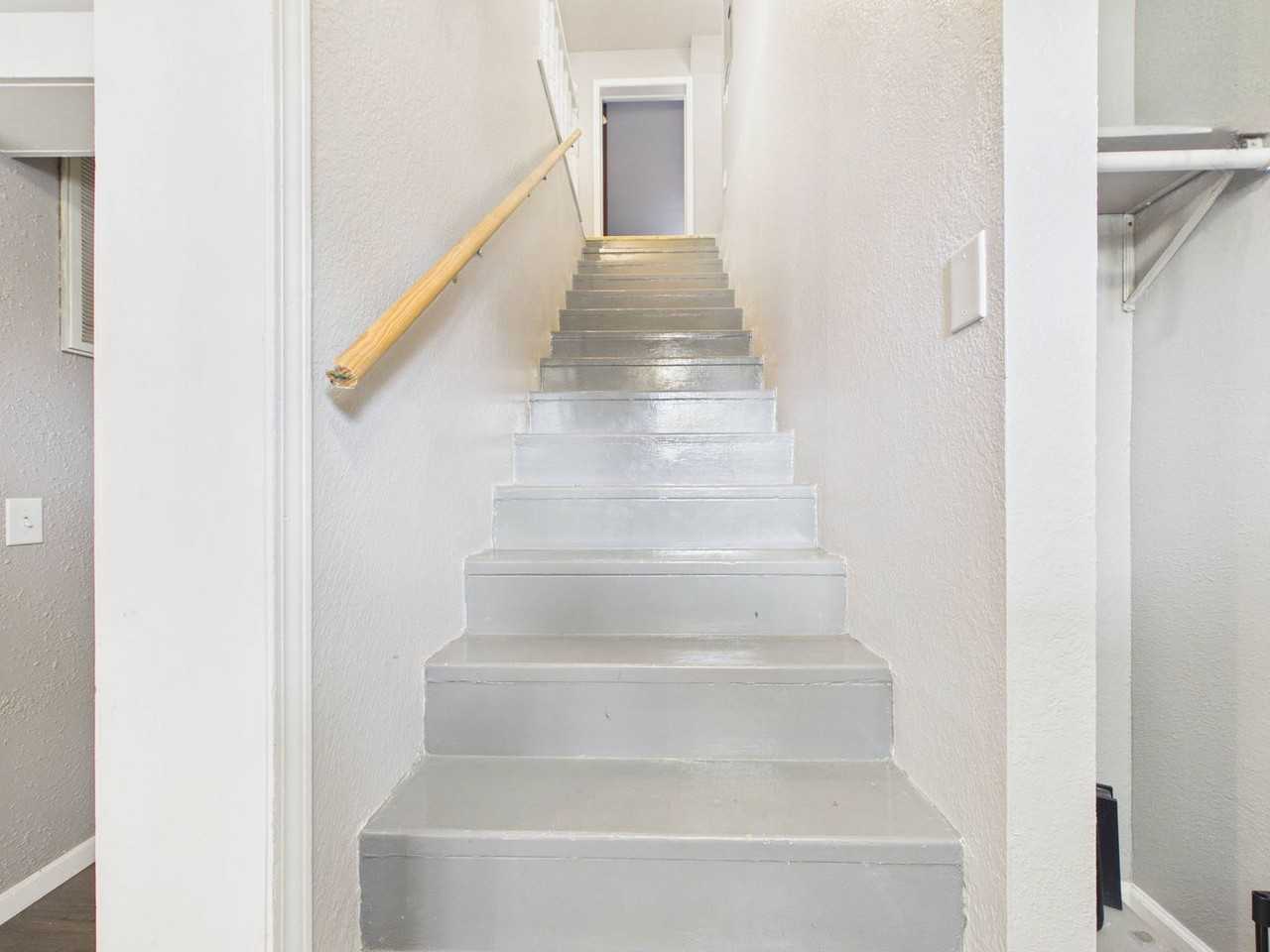 323 Jackson St - Photo 3 of 44