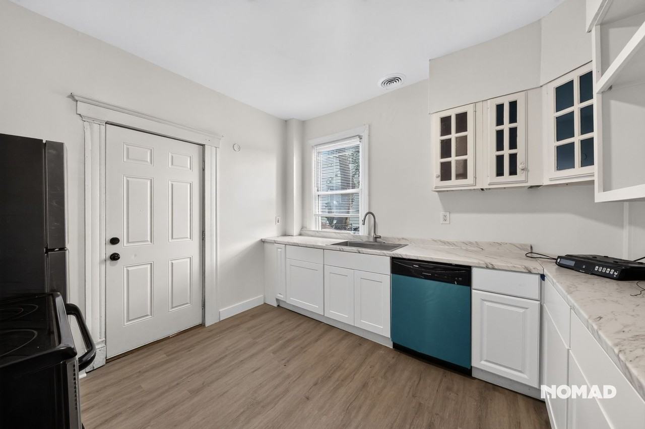 4826 Section Ave - Photo 3 of 14