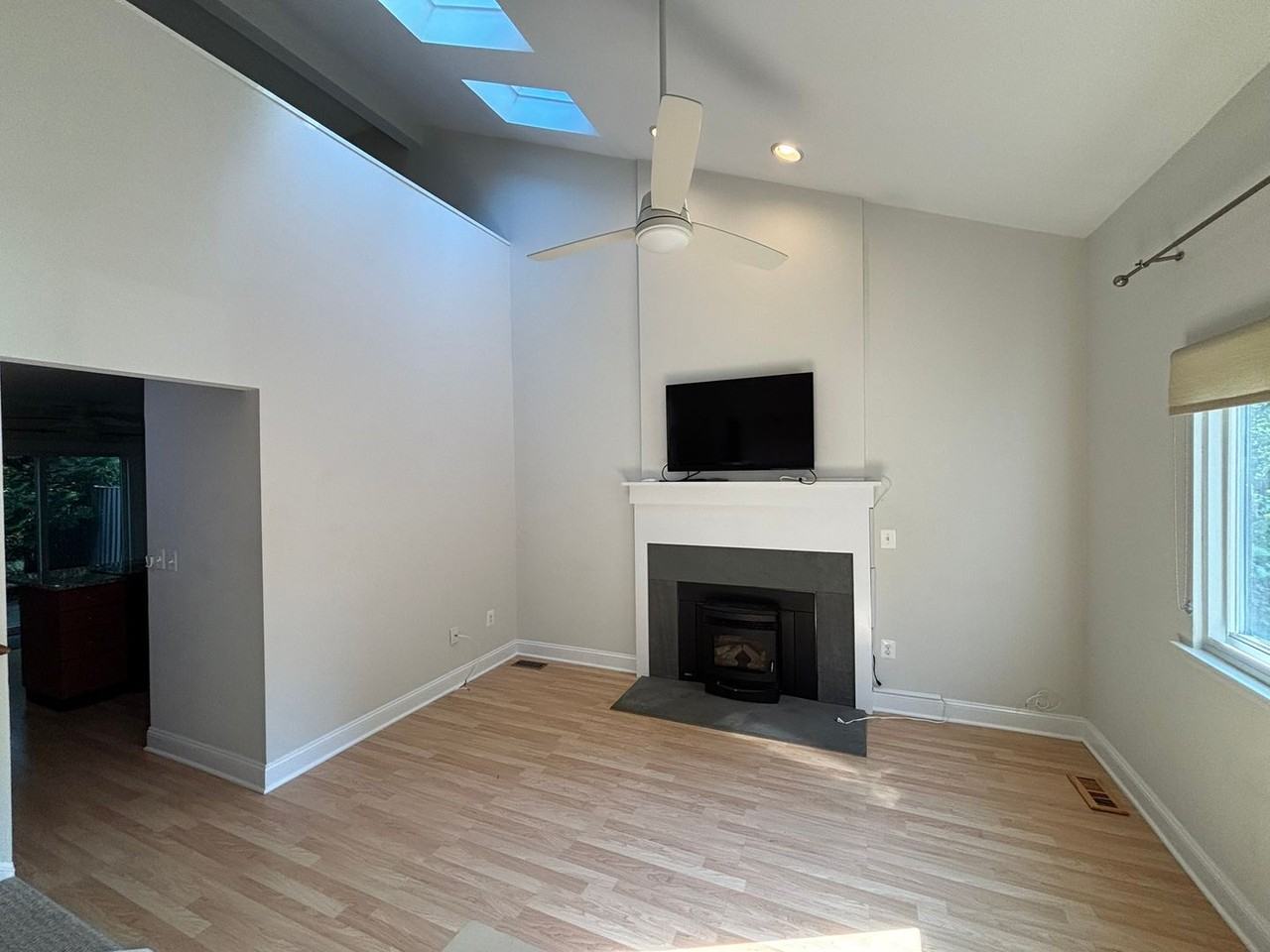 1240 Youngs Farm Rd - Photo 5 of 32