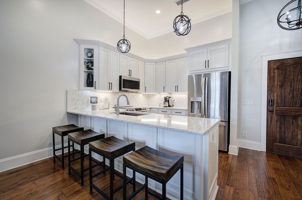 1 E 3rd Ave - Photo 6 of 28