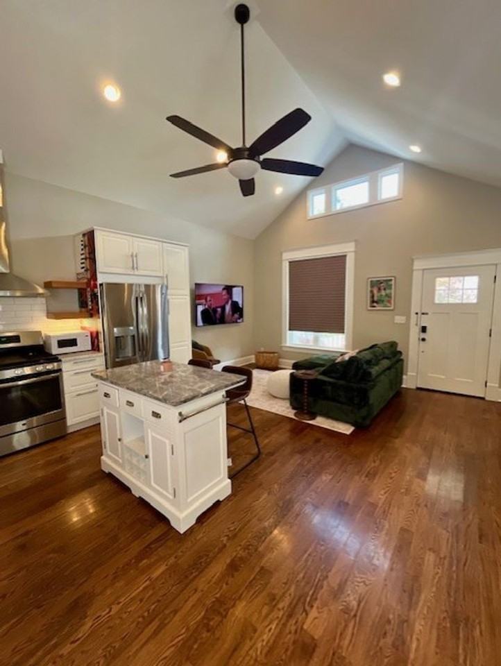 1937 Bonnycastle Ave - Photo 4 of 22
