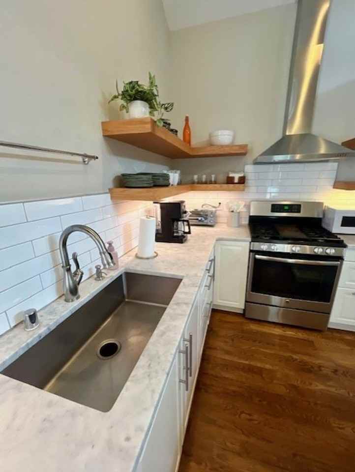 1937 Bonnycastle Ave - Photo 7 of 22
