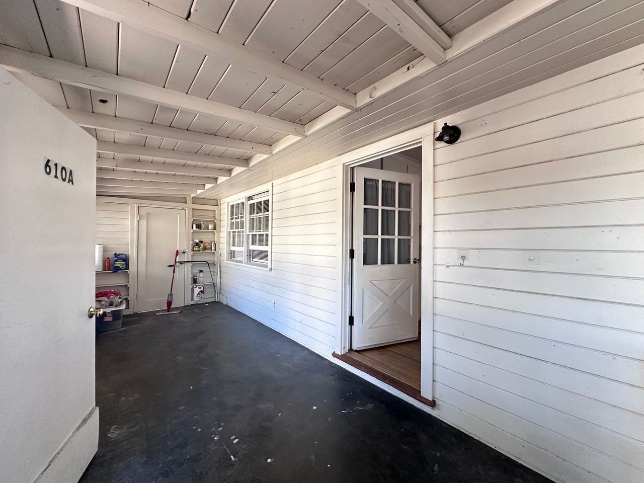 610 William St - Photo 2 of 12