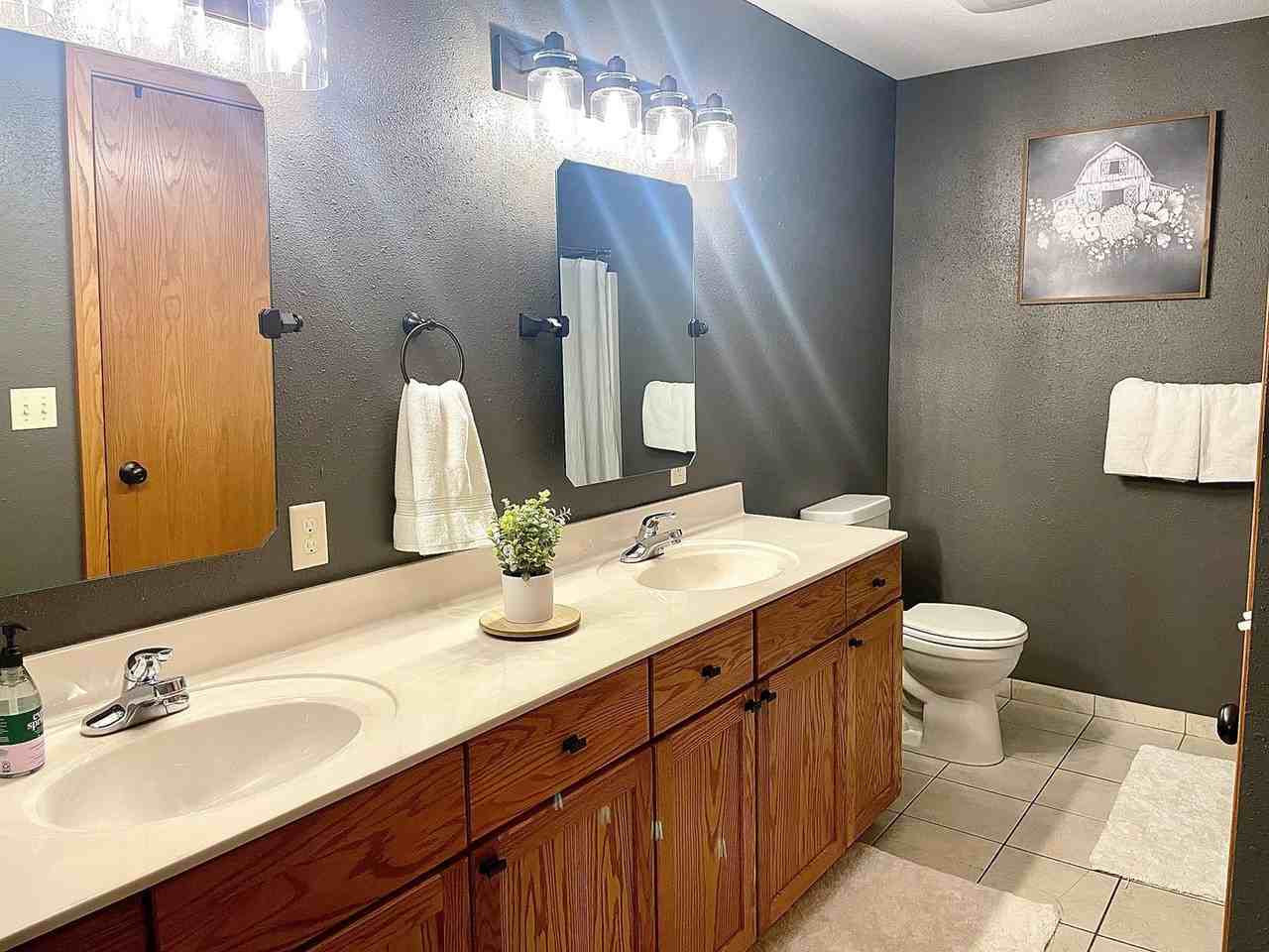 1210 Knower Ave - Photo 7 of 15
