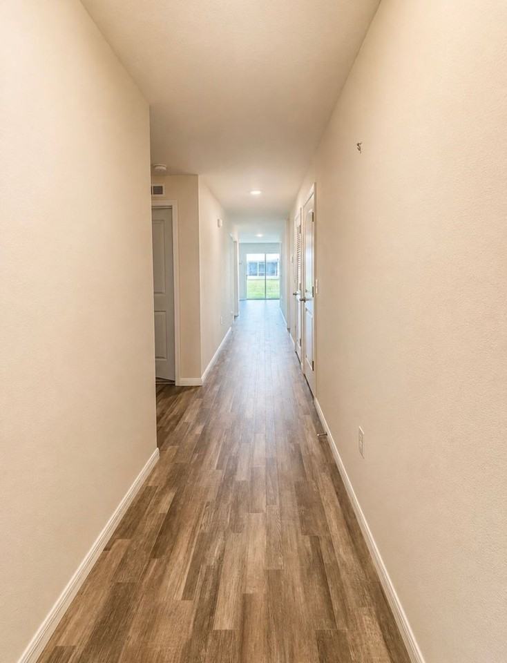251 Breakwater St Se - Photo 2 of 16