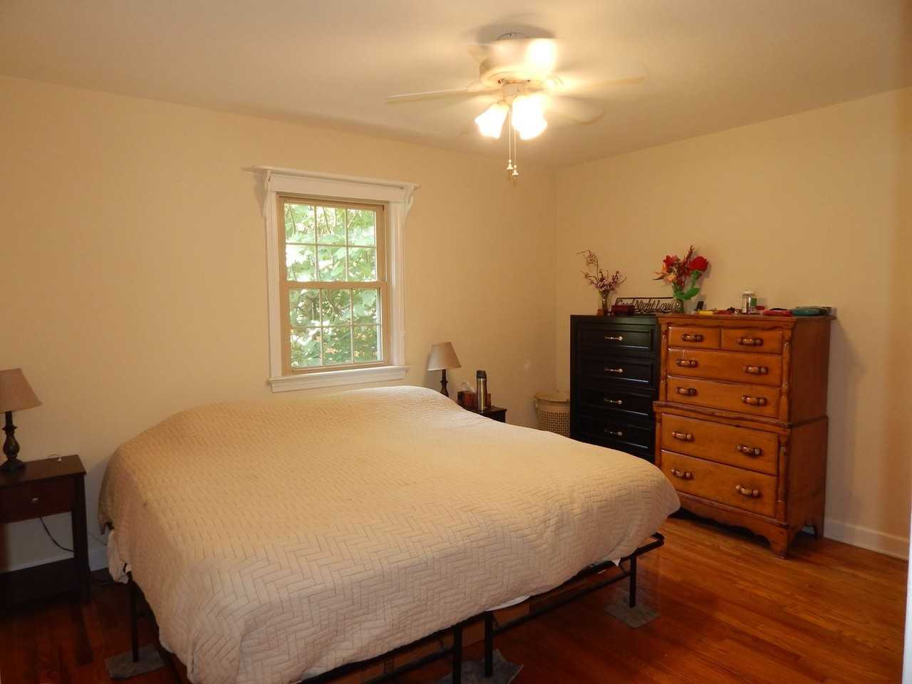 1024 Vanderploeg Dr - Photo 4 of 22
