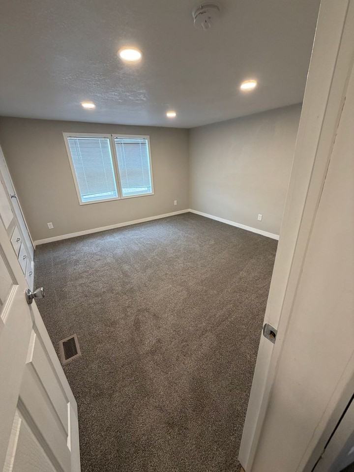 2705 Rex Anne Way - Photo 3 of 13