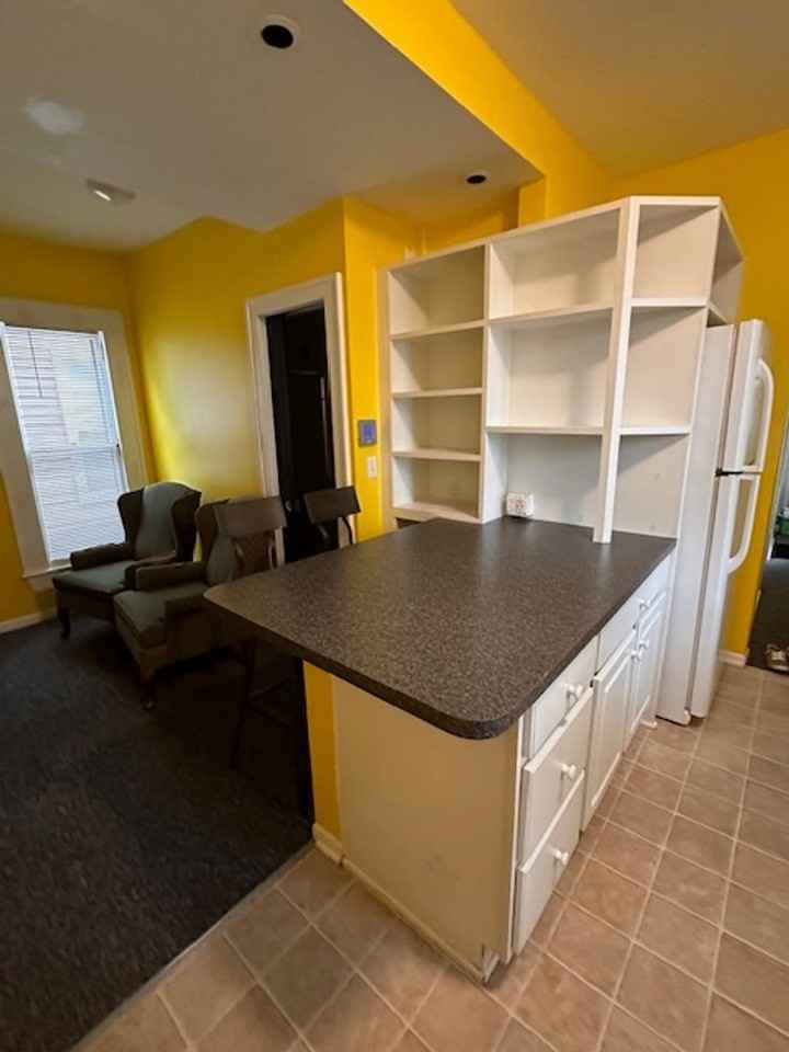 601 E Hoover Ave - Photo 2 of 11