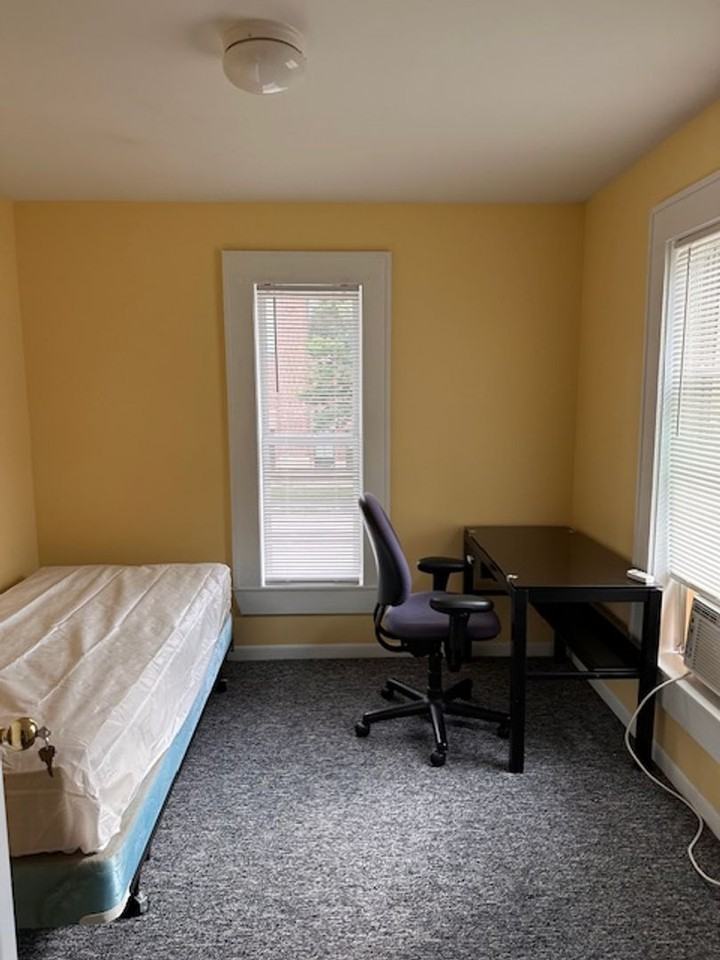 601 E Hoover Ave - Photo 6 of 11