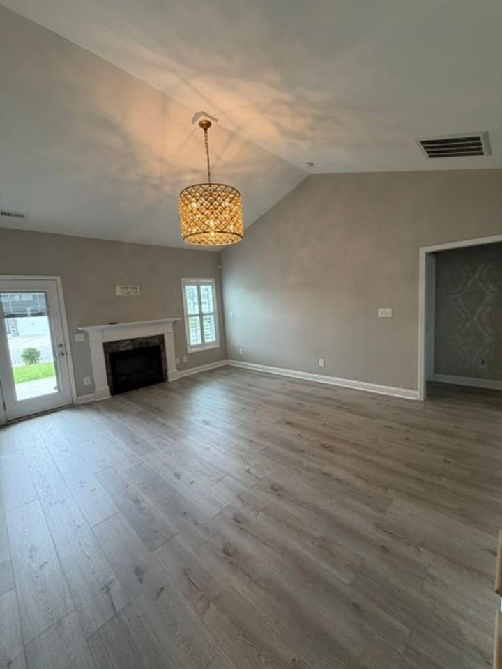 311 Oak Pointe Cir E - Photo 5 of 26