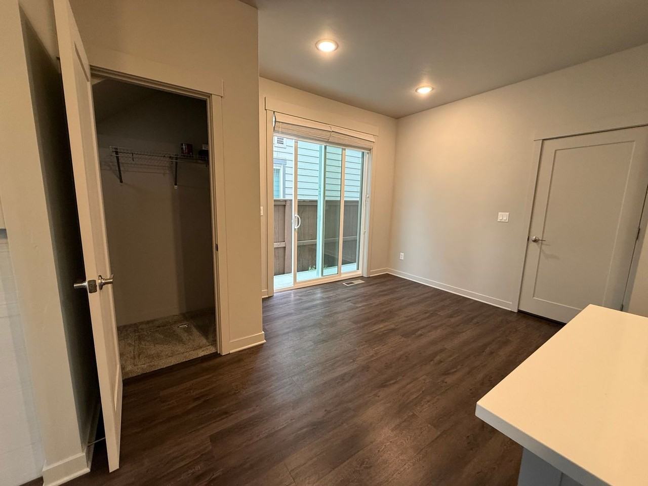 2366 Ne Victor Pl - Photo 5 of 26